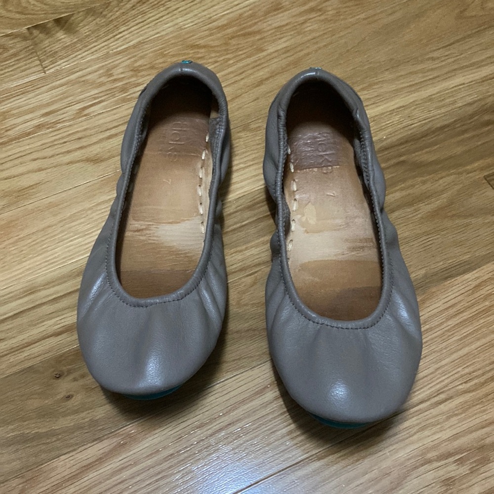 Gently Used- Taupe Tieks Size 7